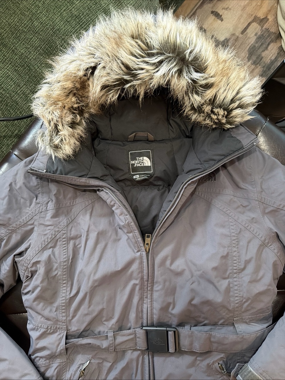The North Face Women's Puffer Jacket Medium Gray, Goose Down, Faux Fur, Hooded - Picture 4 of 7